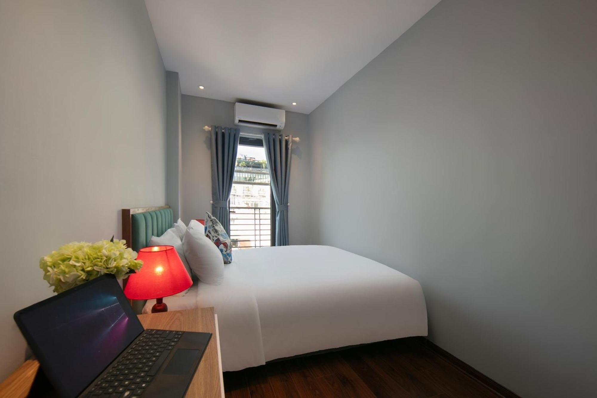 Lakeview Backpackers & Rooftop Bar Hostel *