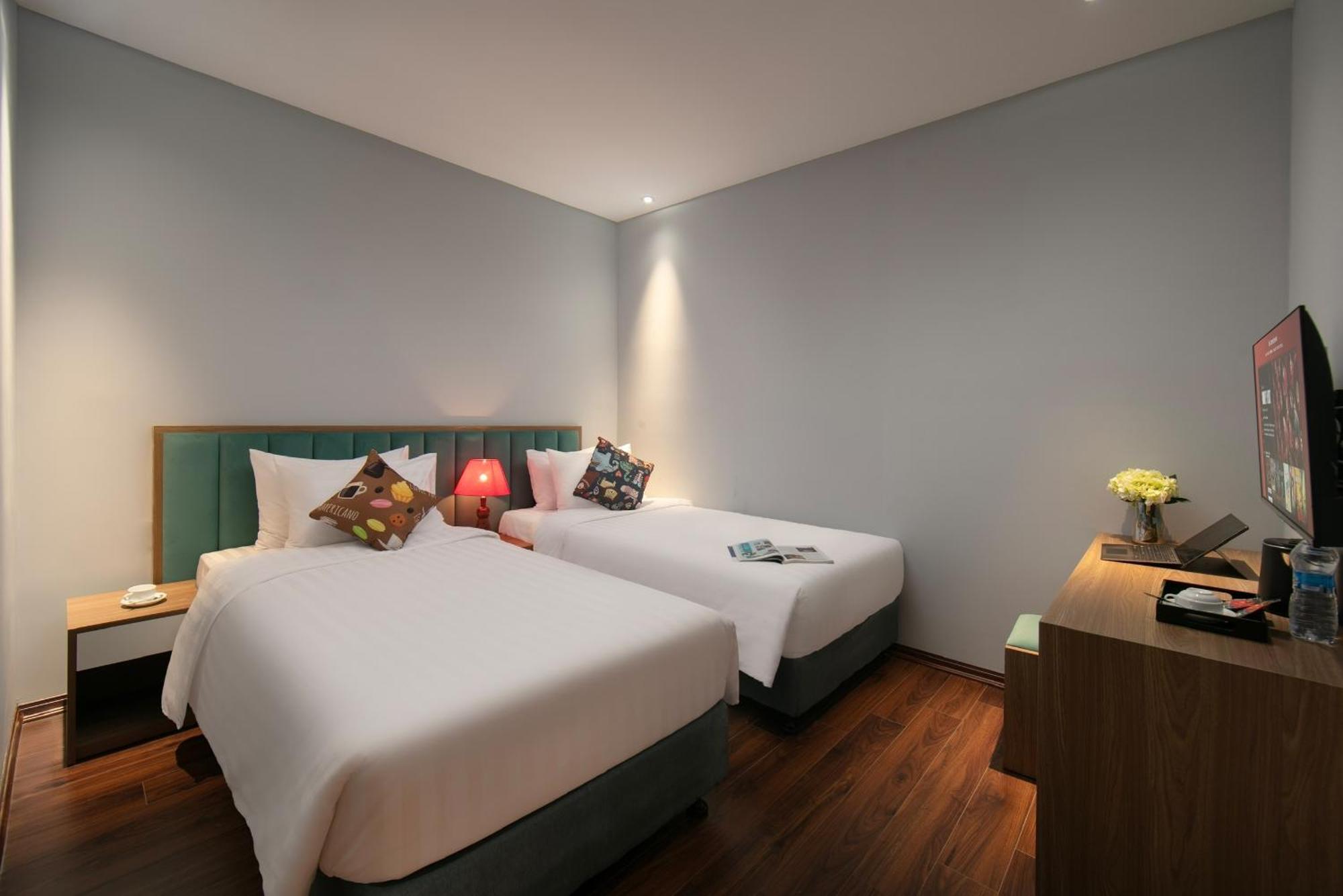 Hostel Lakeview Backpackers & Rooftop Bar Hanoi