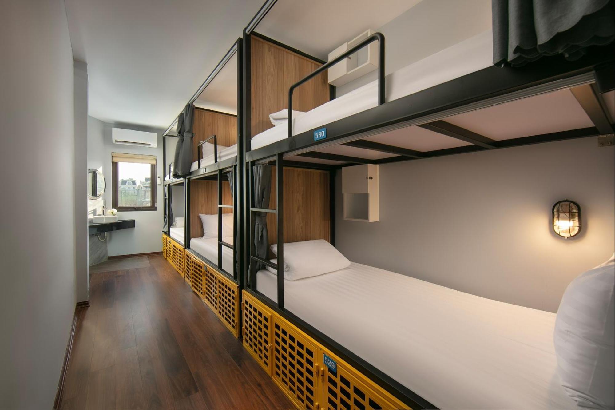 Lakeview Backpackers & Rooftop Bar Hostel
